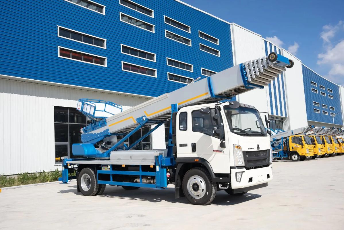 柳北出租云梯车高空作业车 建筑垃圾搬运